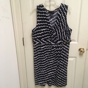 Sleeveless dress